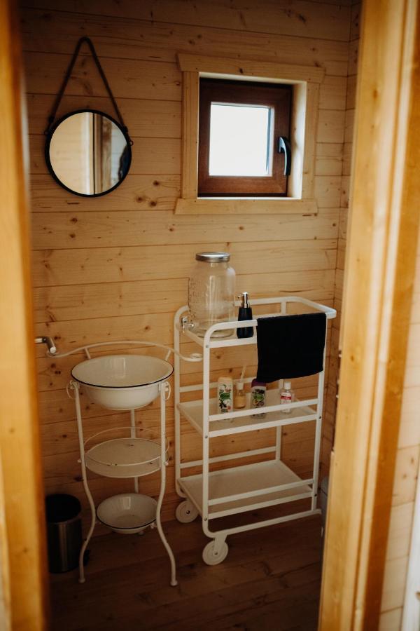 Treehome Tinyhouse Střítež Eksteriør bilde